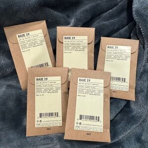 Le Labo 5 samples of Baie 19